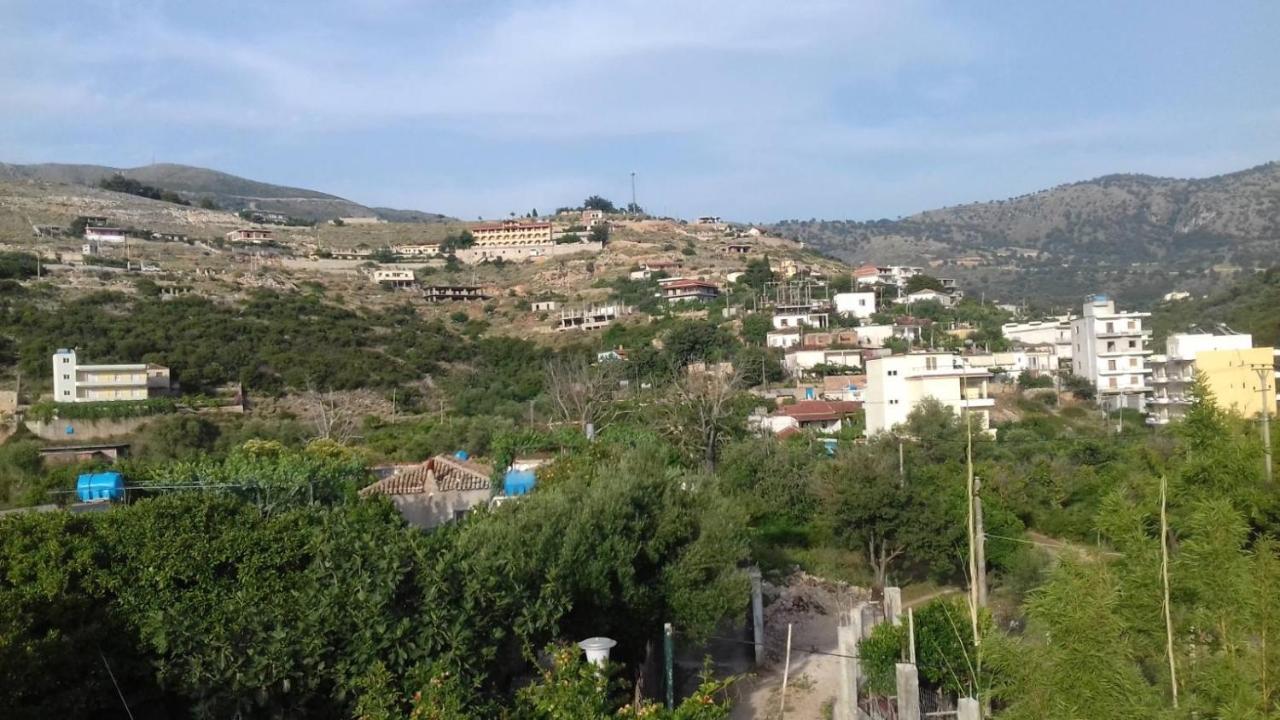 Gezos Apartment Himare Exterior photo