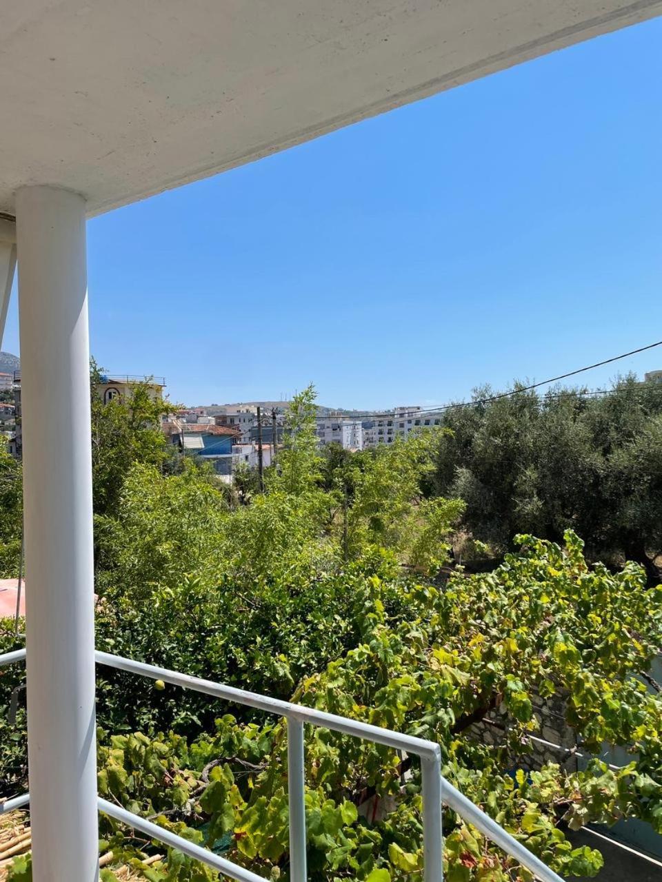 Gezos Apartment Himare Exterior photo