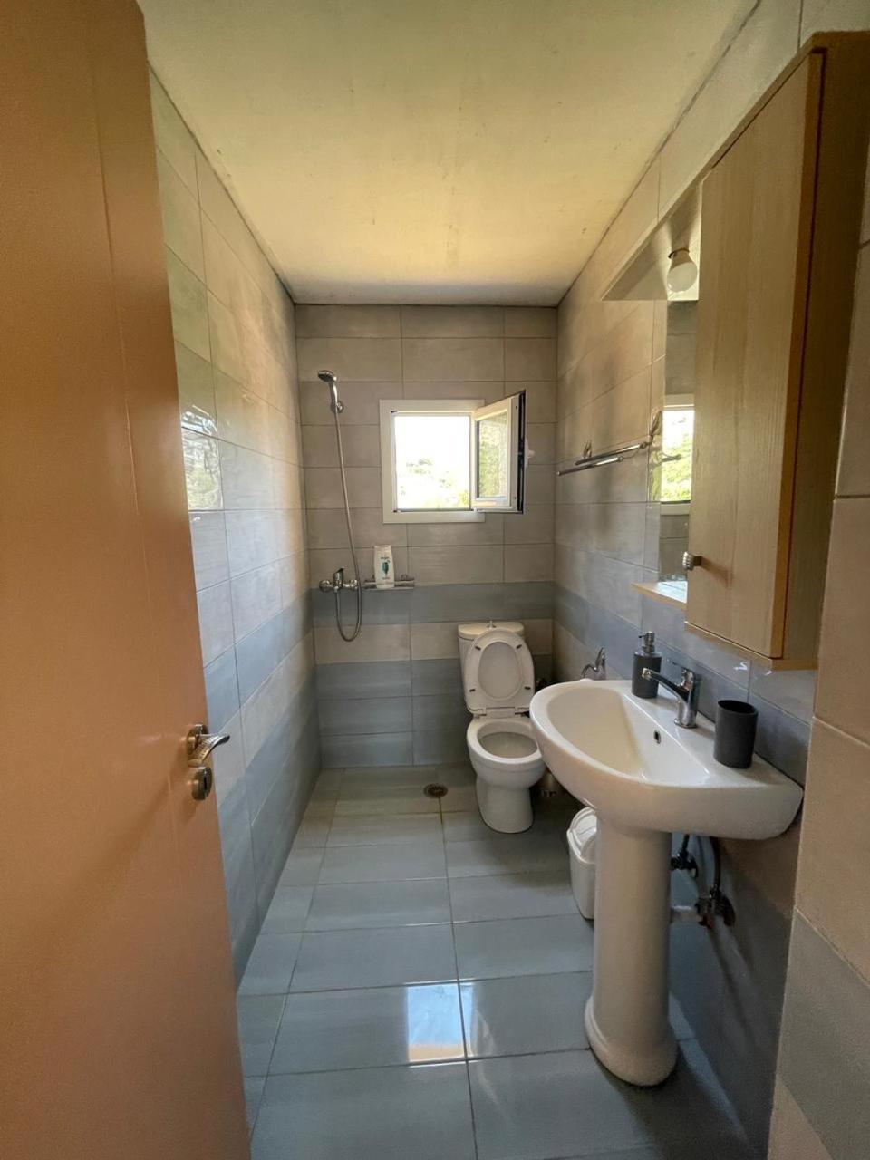 Gezos Apartment Himare Exterior photo