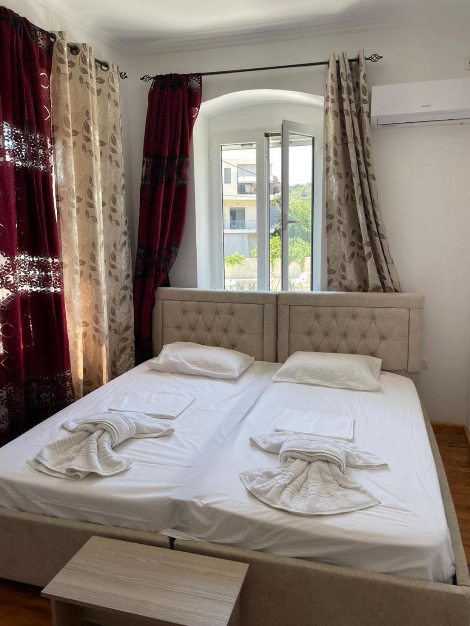 Gezos Apartment Himare Exterior photo
