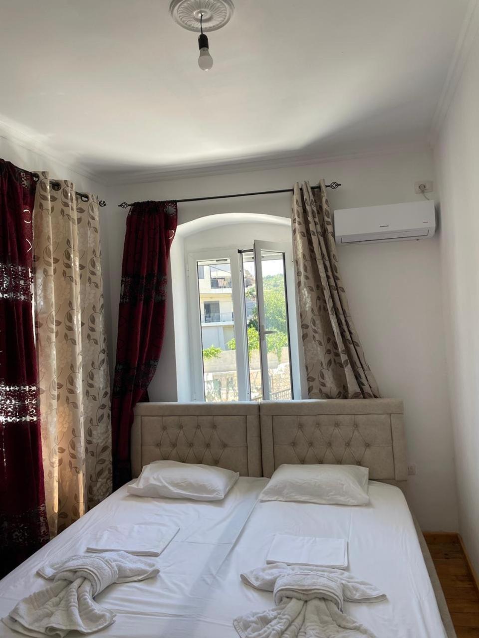 Gezos Apartment Himare Exterior photo
