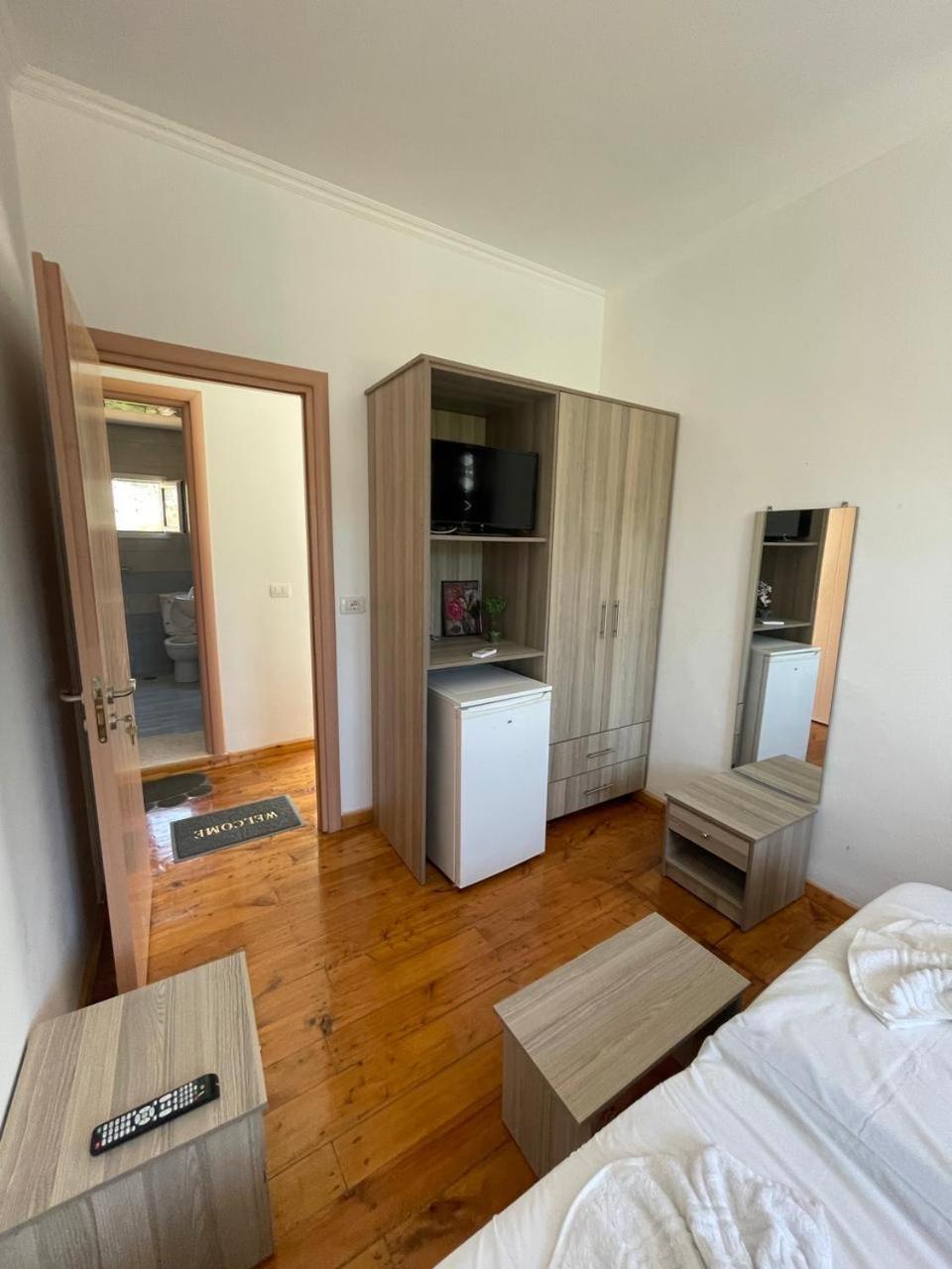 Gezos Apartment Himare Exterior photo