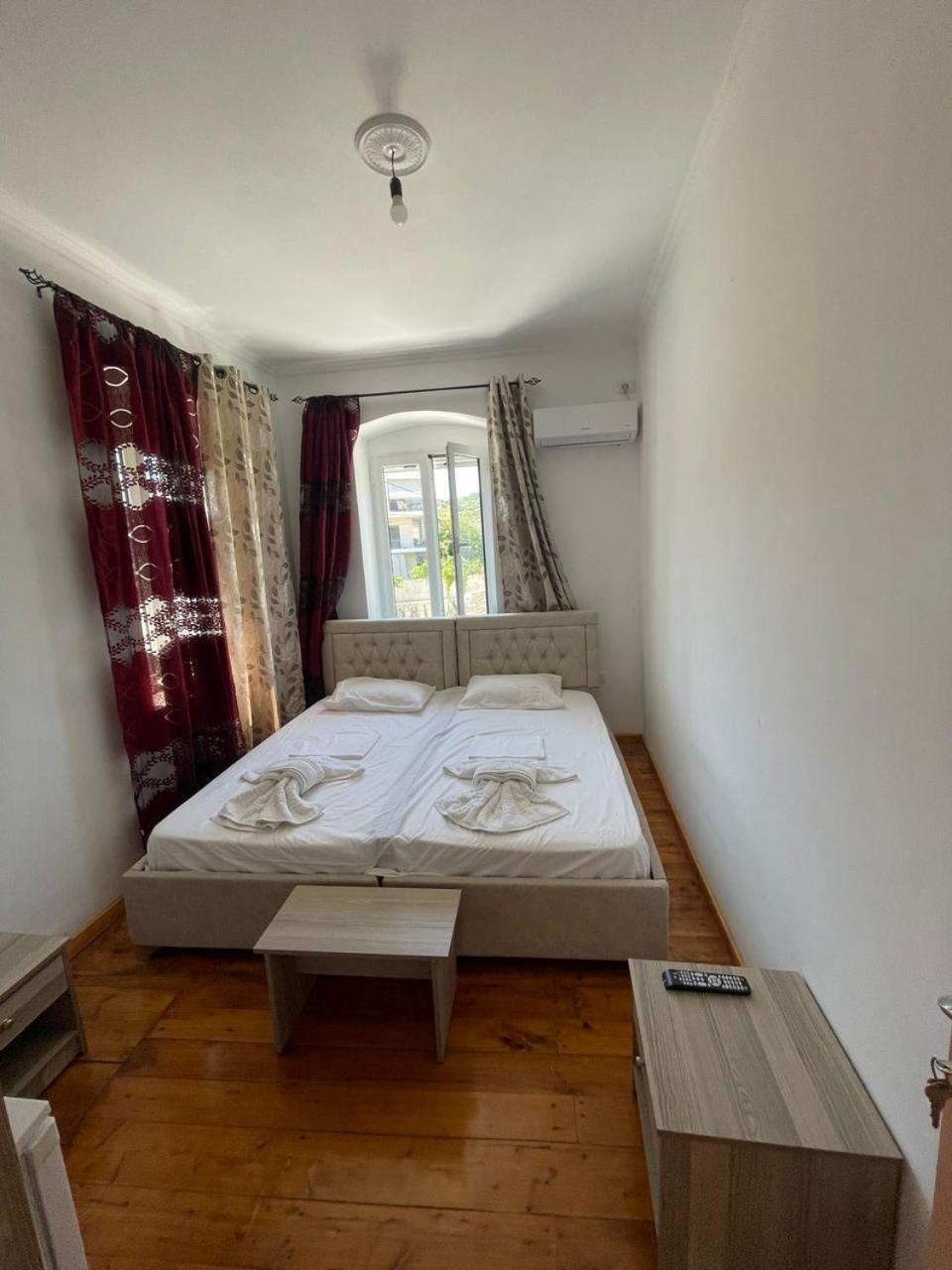Gezos Apartment Himare Exterior photo