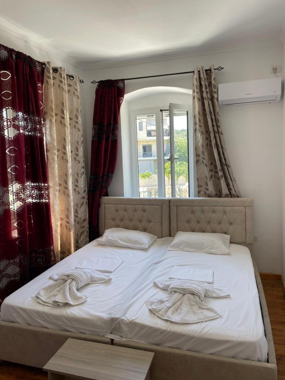 Gezos Apartment Himare Exterior photo