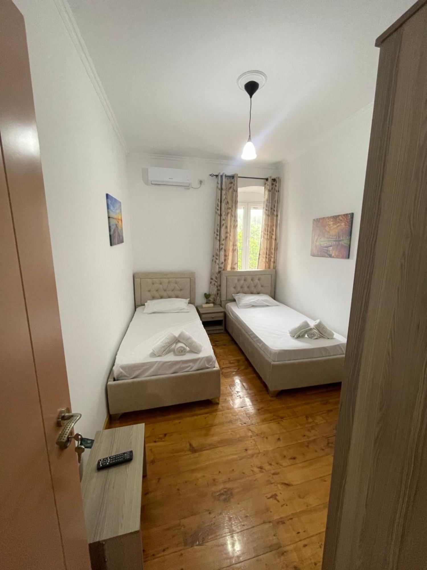 Gezos Apartment Himare Exterior photo